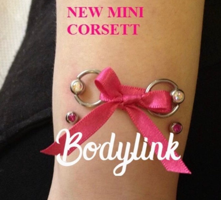 Mini corset