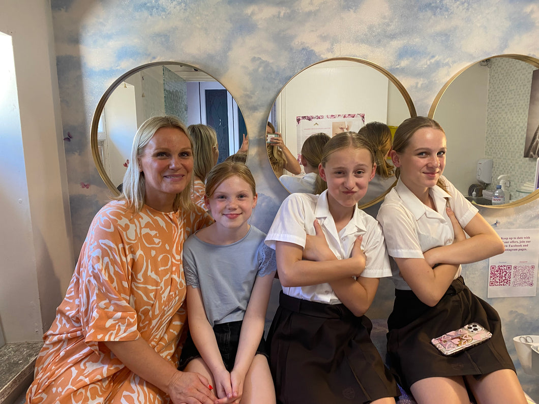 Lobes on all three of these loverly children. Needle and gun. We love seeing the family’s come in :)