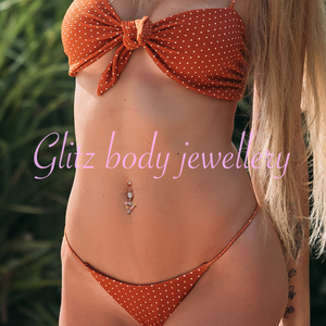 Beautiful triangle belly bar